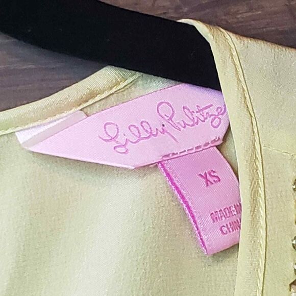 Lilly Pulitzer Havana 100% Silk Embellished Top in Kelp Green Yellow Size XS - Picture 8 of 12